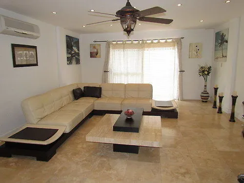 Aparthotel Hbk Villas At Jolly Harbour